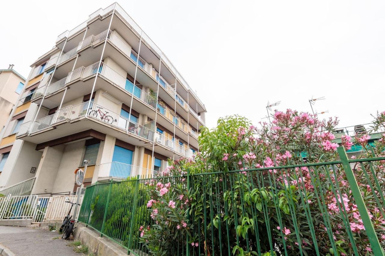 Modern Flat 250 Mt From The Sea - Albissola Marinaアパートメント エクステリア 写真