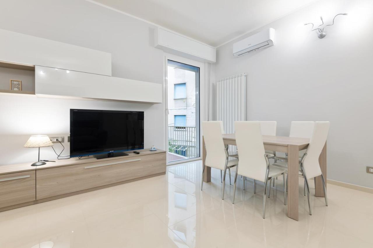 Modern Flat 250 Mt From The Sea - Albissola Marinaアパートメント エクステリア 写真